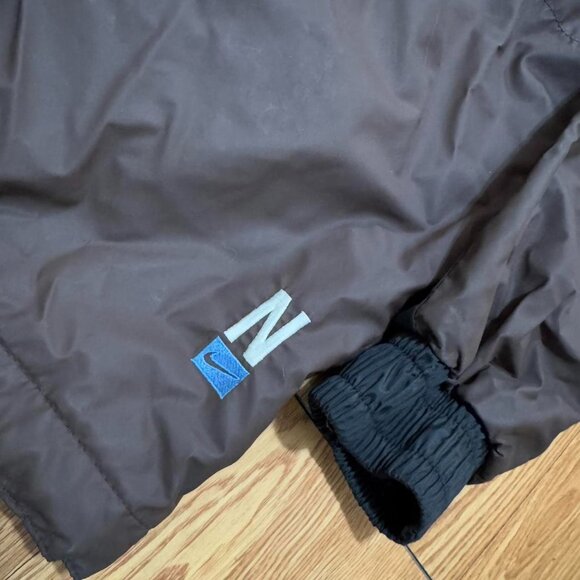 Vintage 90s Nike Brown Embroidered Windbreaker Rain Coat - Picture 3 of 7